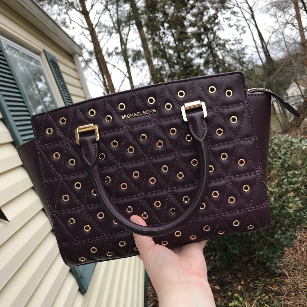 Medium Michael Kors Grommet Selma